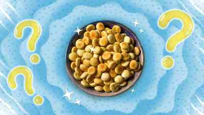 bowl of oyster crackers