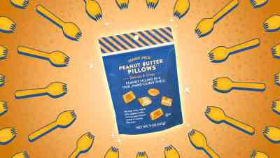 trader joe's peanut butter pillows review