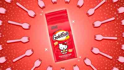 hello kitty goldfish grahams review