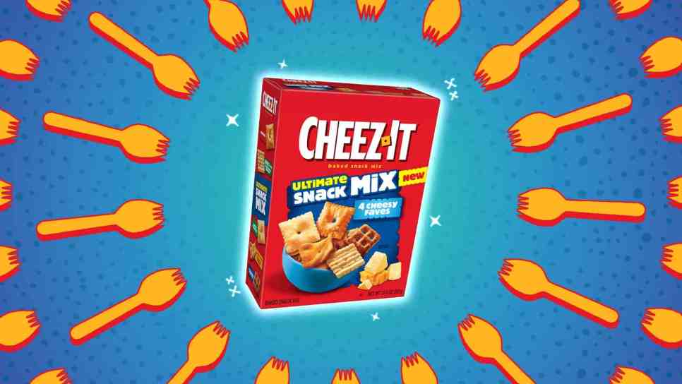Cheez-Its Ultimate Snack Mix