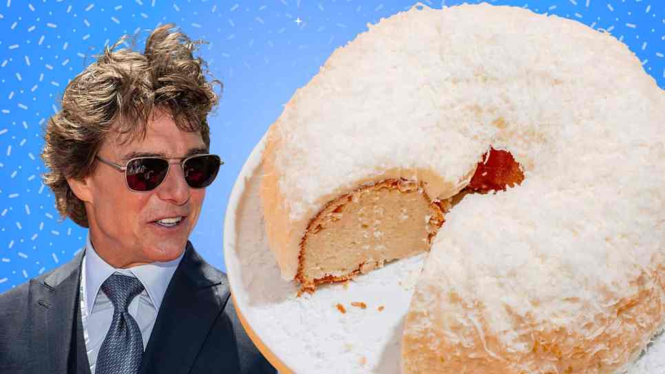 tom cruise cake