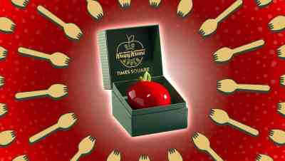 Krispy Kreme Big Apple Donut