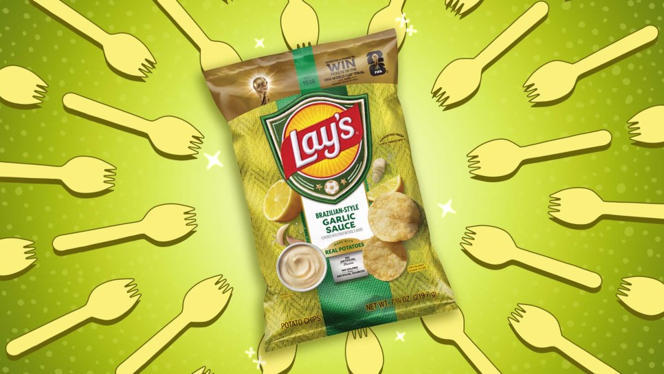 lay's brazilian style garlic sauce chips review